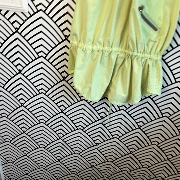 Nike athletic tank top, lemon, yellow small to medium JESSICA - Picture 3 of 4